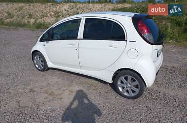 Хэтчбек Peugeot iOn 2011 в Львове
