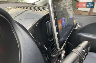 Хэтчбек Peugeot iOn 2014 в 