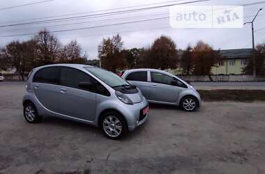 Хетчбек Peugeot iOn 2011 в Звягелі