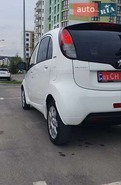 Хэтчбек Peugeot iOn 2015 в Ровно