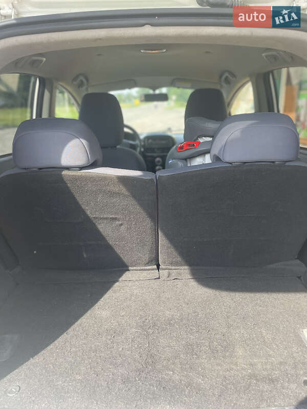 Хэтчбек Peugeot iOn 2012 в Славуте фото 8 Хэтчбек Peugeot iOn 2012 в Славуте