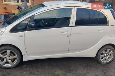 Хетчбек Peugeot iOn 2011 в Полтаві