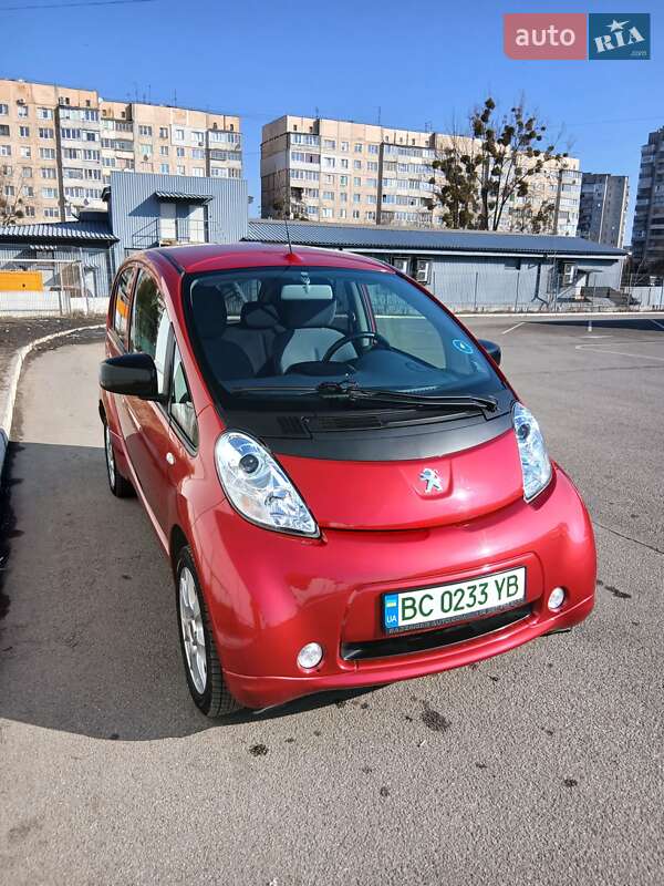 Хетчбек Peugeot iOn 2014 в Львові