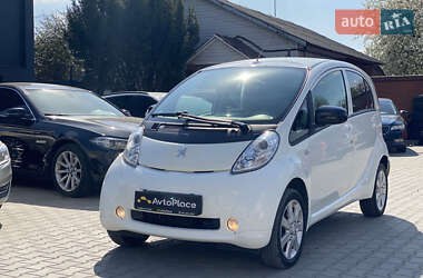 Хетчбек Peugeot iOn 2011 в 