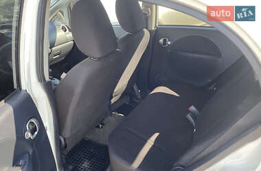 Хетчбек Peugeot iOn 2011 в 