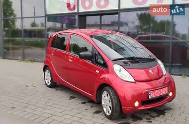 Хэтчбек Peugeot iOn 2014 в 
