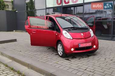 Хэтчбек Peugeot iOn 2014 в 
