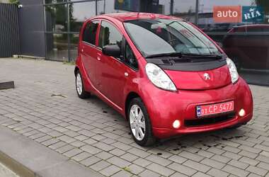 Хэтчбек Peugeot iOn 2014 в 