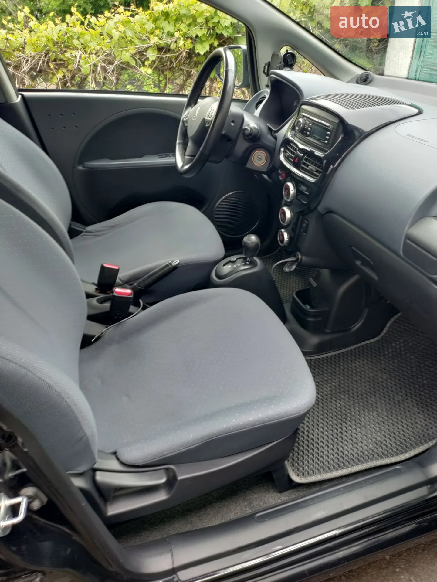 2011 Peugeot iOn - мініатюра 27