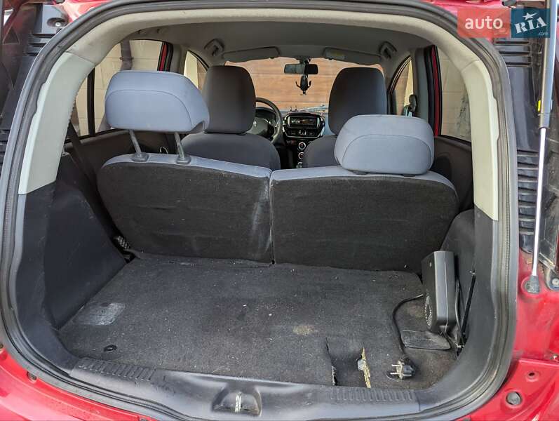 Хетчбек Peugeot iOn 2011 в Тернополі