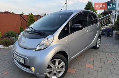 Хетчбек Peugeot iOn 2011 в 