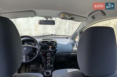 Хэтчбек Peugeot iOn 2015 в 