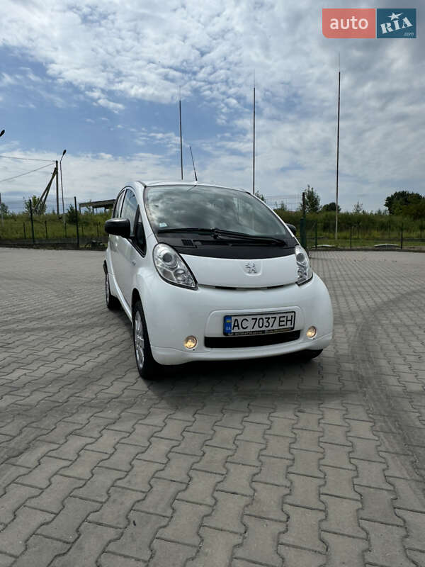 Peugeot iOn 2014