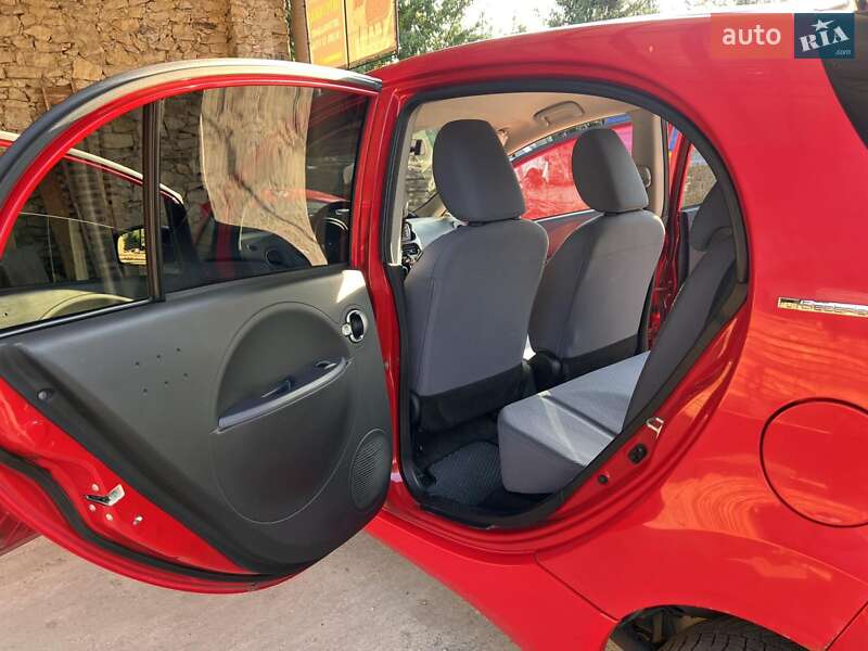 Хетчбек Peugeot iOn 2011 в Могилів-Подільському