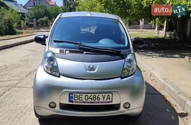 Хэтчбек Peugeot iOn 2012 в Южноукраинске