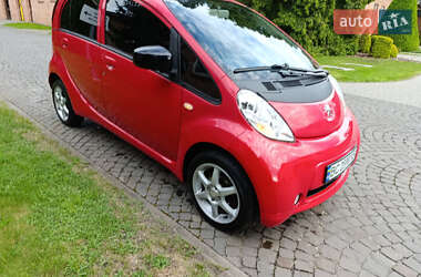 Хетчбек Peugeot iOn 2011 в Жовкві