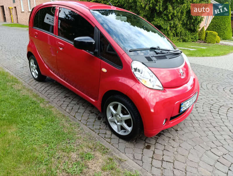 Peugeot iOn 2011