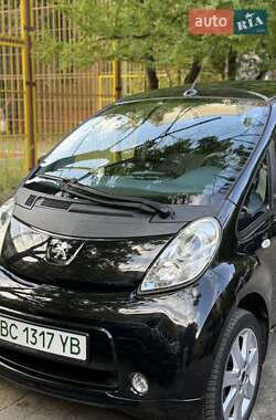 Хетчбек Peugeot iOn 2012 в Львові