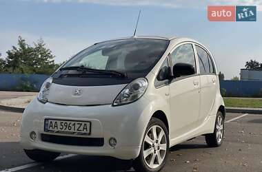 Хэтчбек Peugeot iOn 2013 в Киеве
