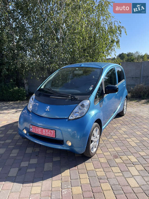 Peugeot iOn 2015