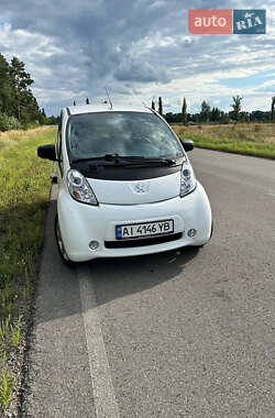 Хетчбек Peugeot iOn 2014 в Бучі