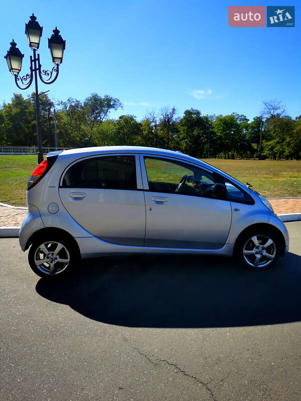 Хетчбек Peugeot iOn 2015 в Одесі фото 6 Хетчбек Peugeot iOn 2015 в Одесі