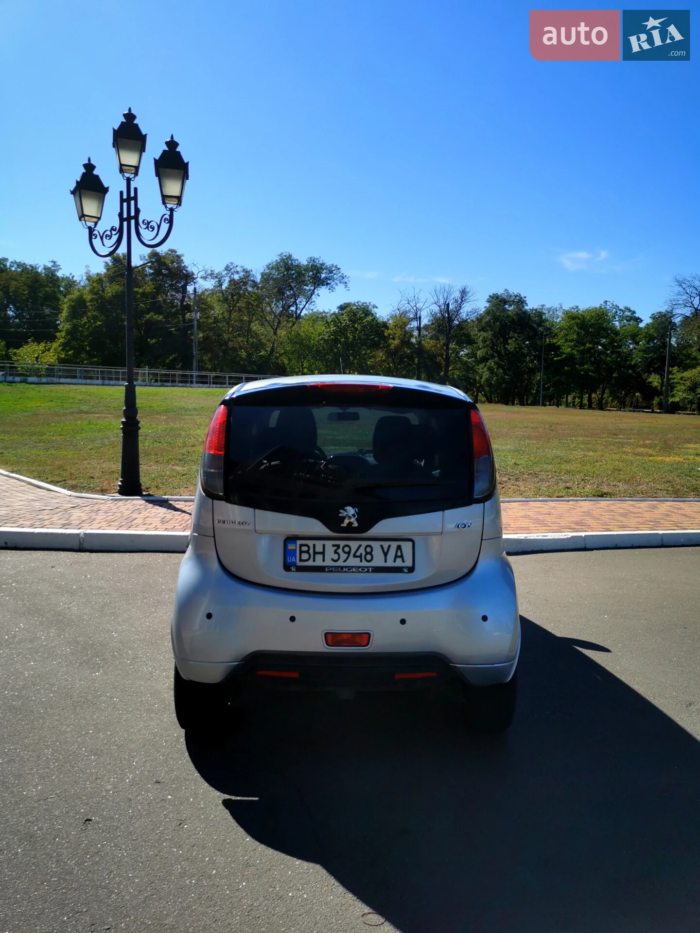 2015 Peugeot iOn - мініатюра 8