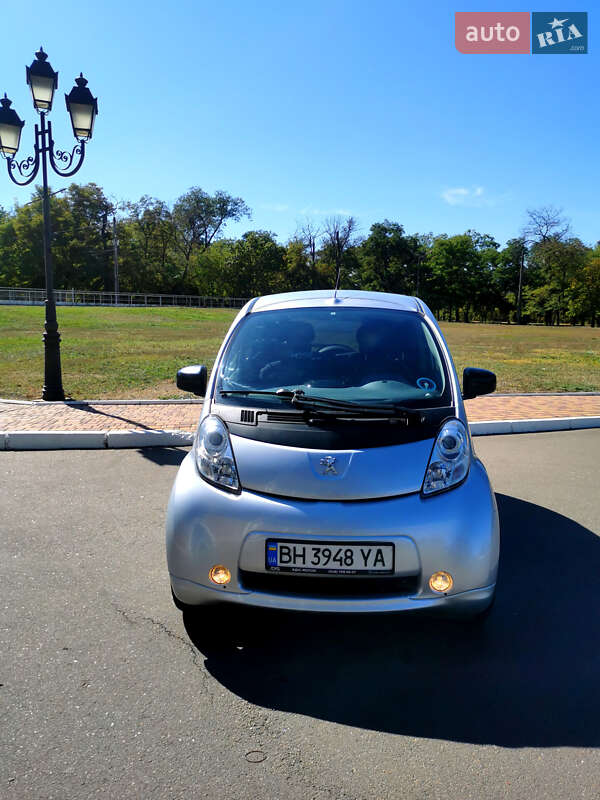 Хетчбек Peugeot iOn 2015 в Одесі фото 4 Хетчбек Peugeot iOn 2015 в Одесі