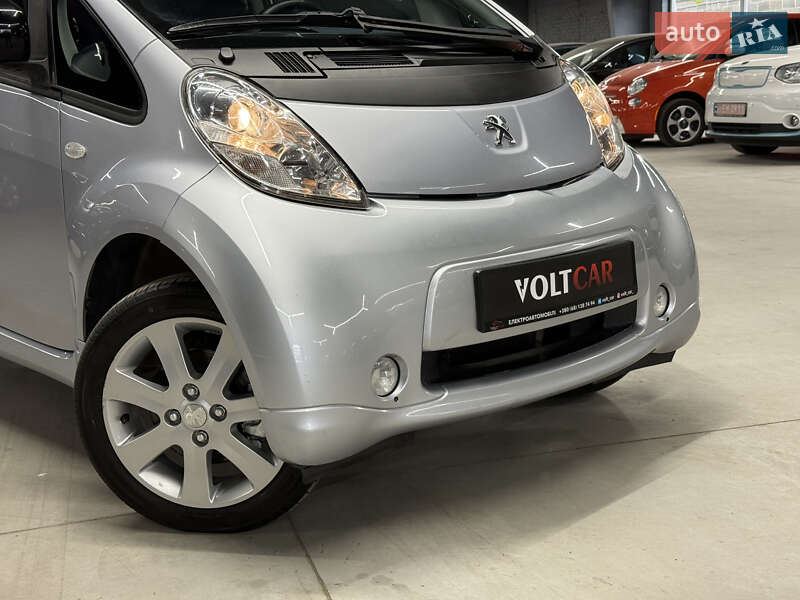 Хетчбек Peugeot iOn 2011 в Володимирі