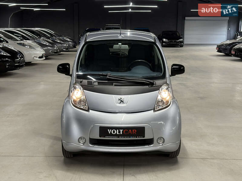 Хетчбек Peugeot iOn 2011 в Володимирі
