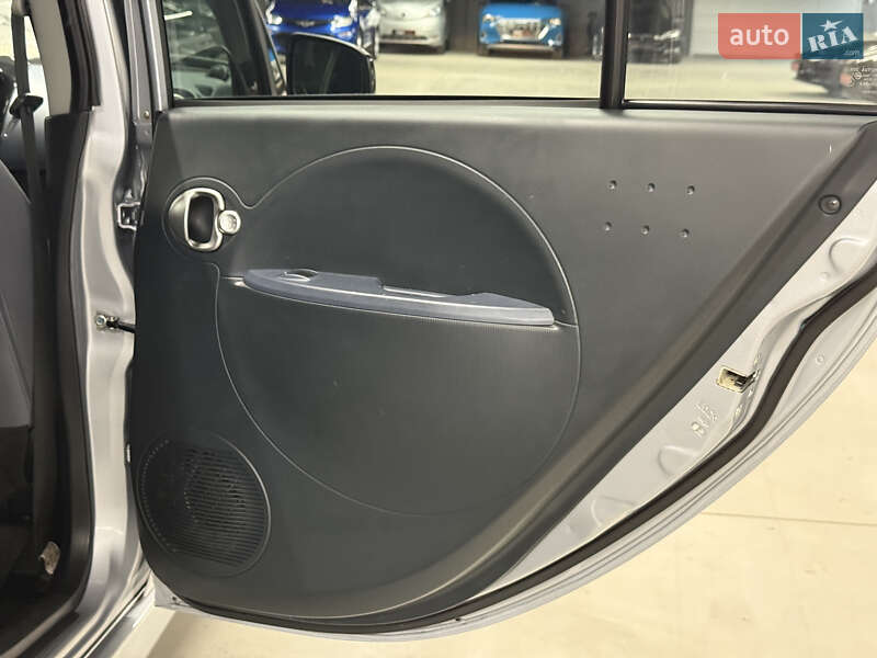 Хетчбек Peugeot iOn 2011 в Володимирі