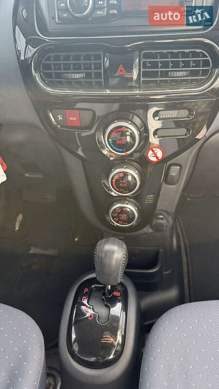 Хетчбек Peugeot iOn 2011 в Ужгороді