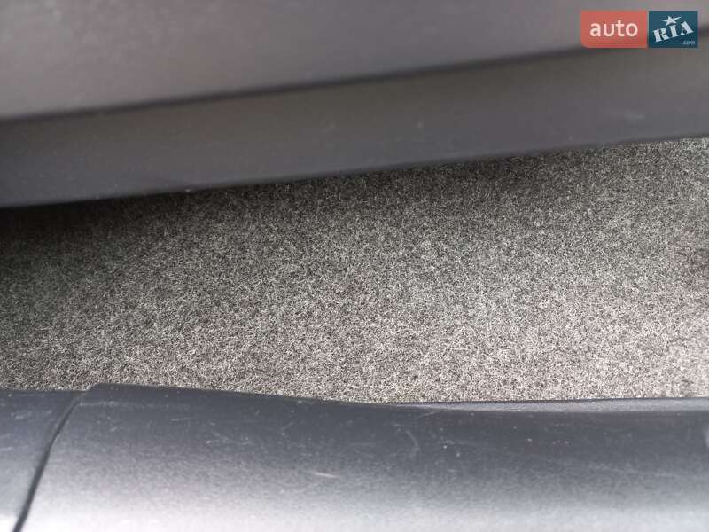 Хэтчбек Peugeot iOn 2011 в Луцке фото 41 Хэтчбек Peugeot iOn 2011 в Луцке