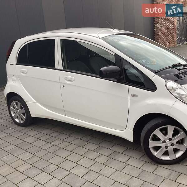 Хетчбек Peugeot iOn 2016 в Хмельницькому