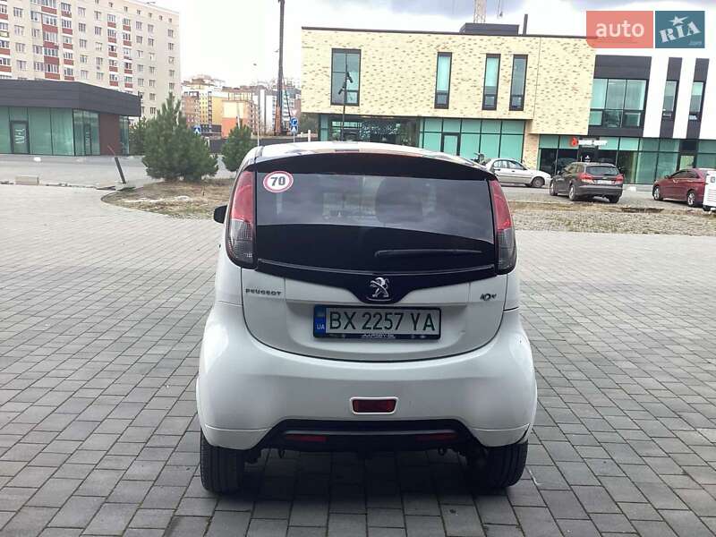 Хетчбек Peugeot iOn 2016 в Хмельницькому