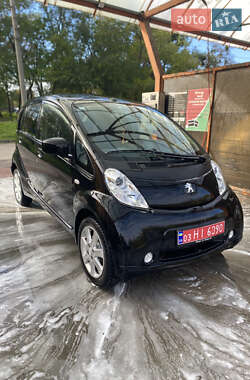 Хэтчбек Peugeot iOn 2012 в Ровно