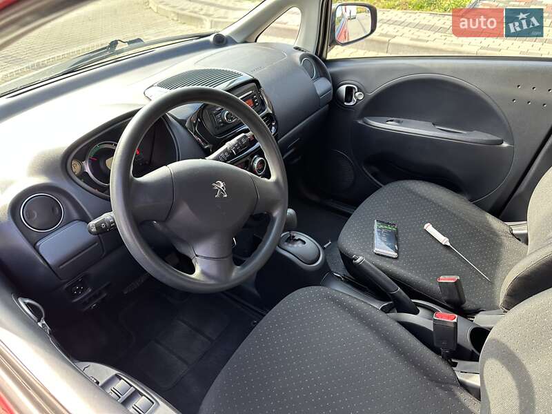 Хэтчбек Peugeot iOn 2011 в Луцке фото 12 Хэтчбек Peugeot iOn 2011 в Луцке