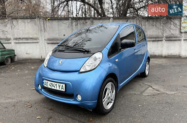 Хетчбек Peugeot iOn 2011 в Києві