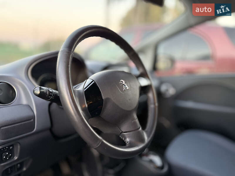 Хэтчбек Peugeot iOn 2013 в Житомире фото 3 Хэтчбек Peugeot iOn 2013 в Житомире