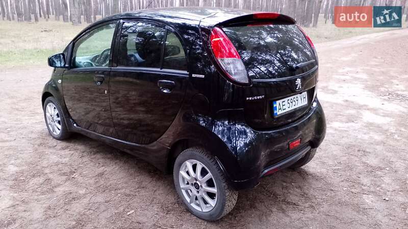 Хэтчбек Peugeot iOn 2014 в Орловщине фото 5 Хэтчбек Peugeot iOn 2014 в Орловщине