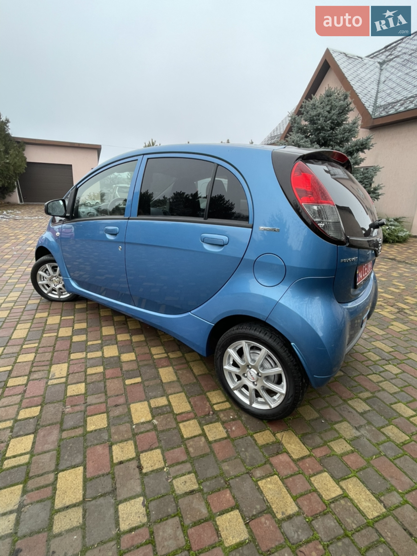2011 Peugeot iOn - мініатюра 4