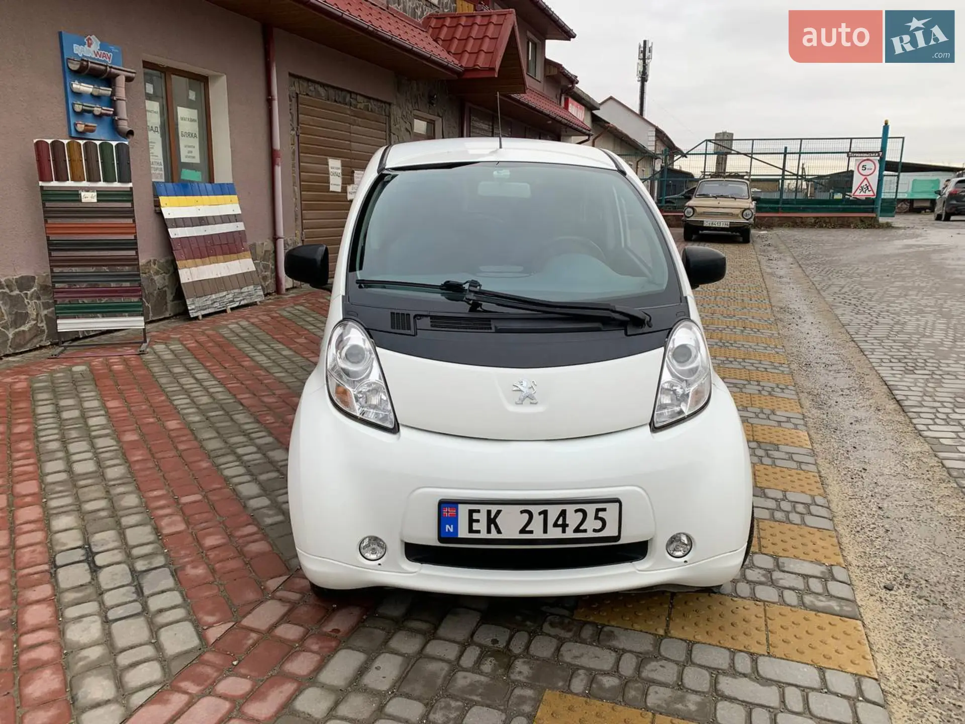 2013 Peugeot iOn - мініатюра 10