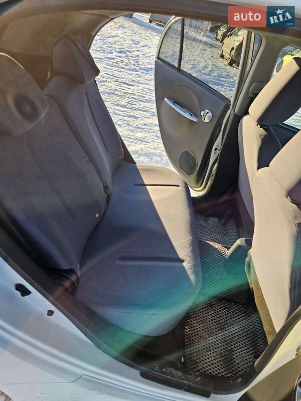 Хэтчбек Peugeot iOn 2011 в Тернополе фото 6 Хэтчбек Peugeot iOn 2011 в Тернополе