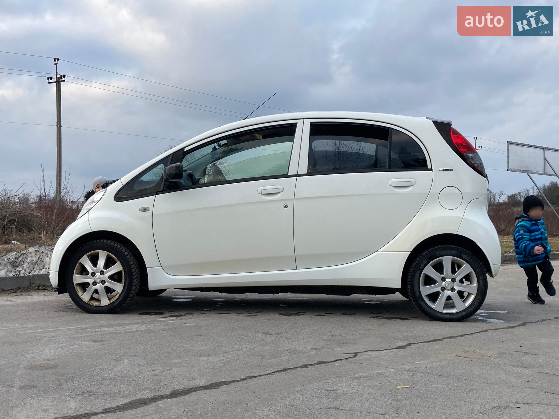 2013 Peugeot iOn - мініатюра 27