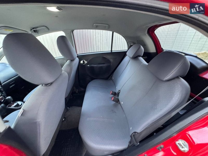 Хэтчбек Peugeot iOn 2011 в Стрые