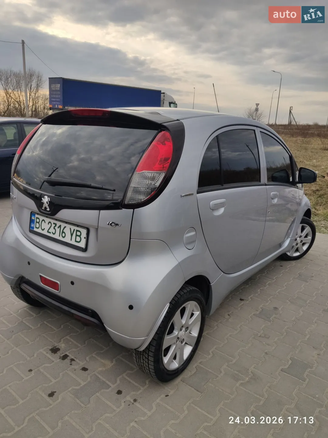 2012 Peugeot iOn - мініатюра 2