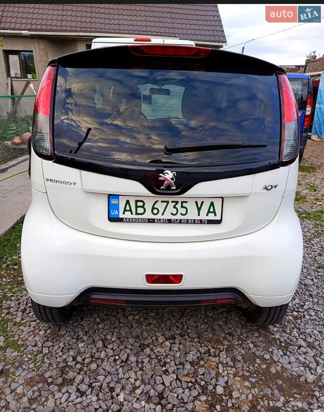 2012 Peugeot iOn - мініатюра 8