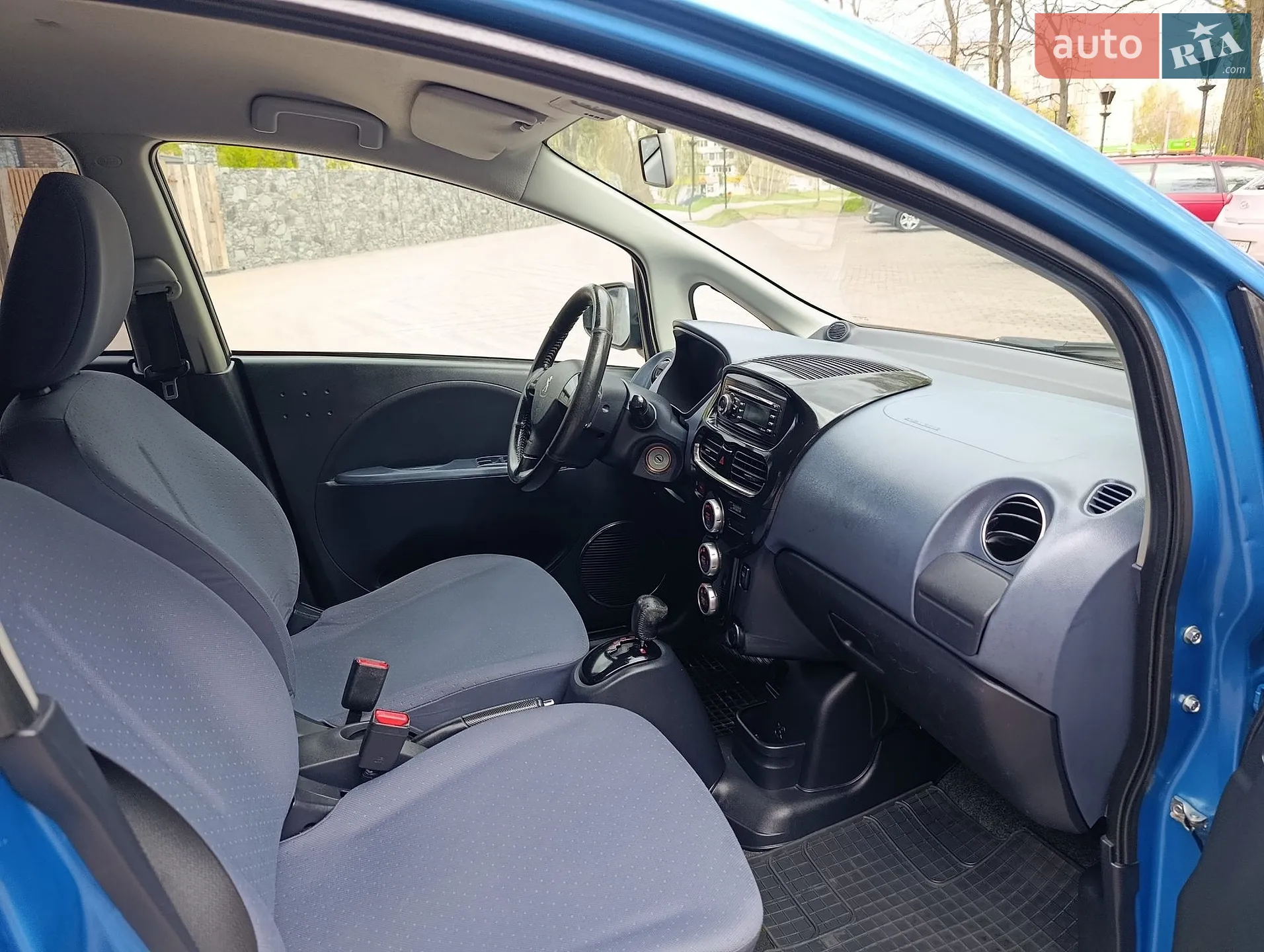2011 Peugeot iOn - мініатюра 13