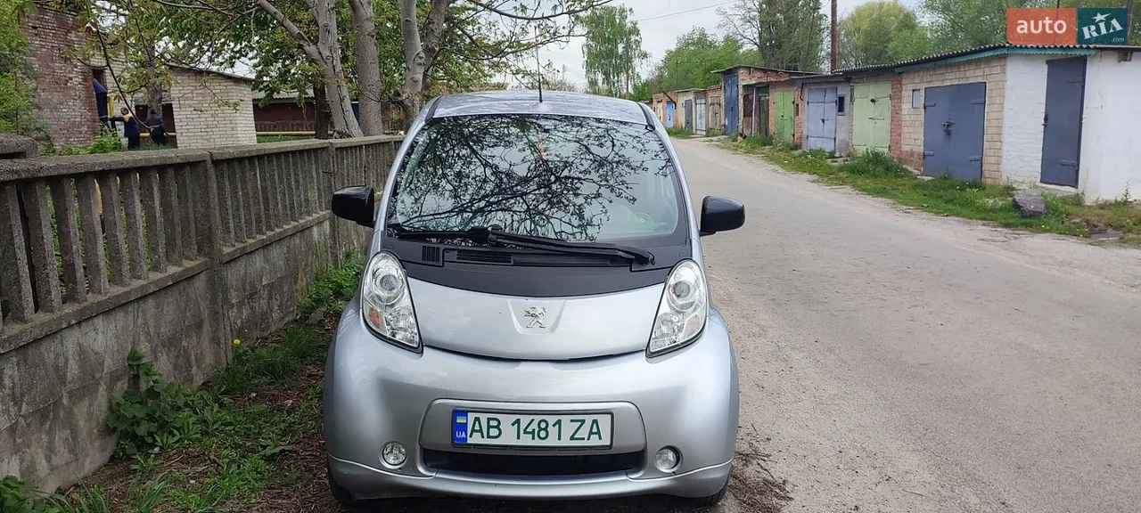 2011 Peugeot iOn - мініатюра 11