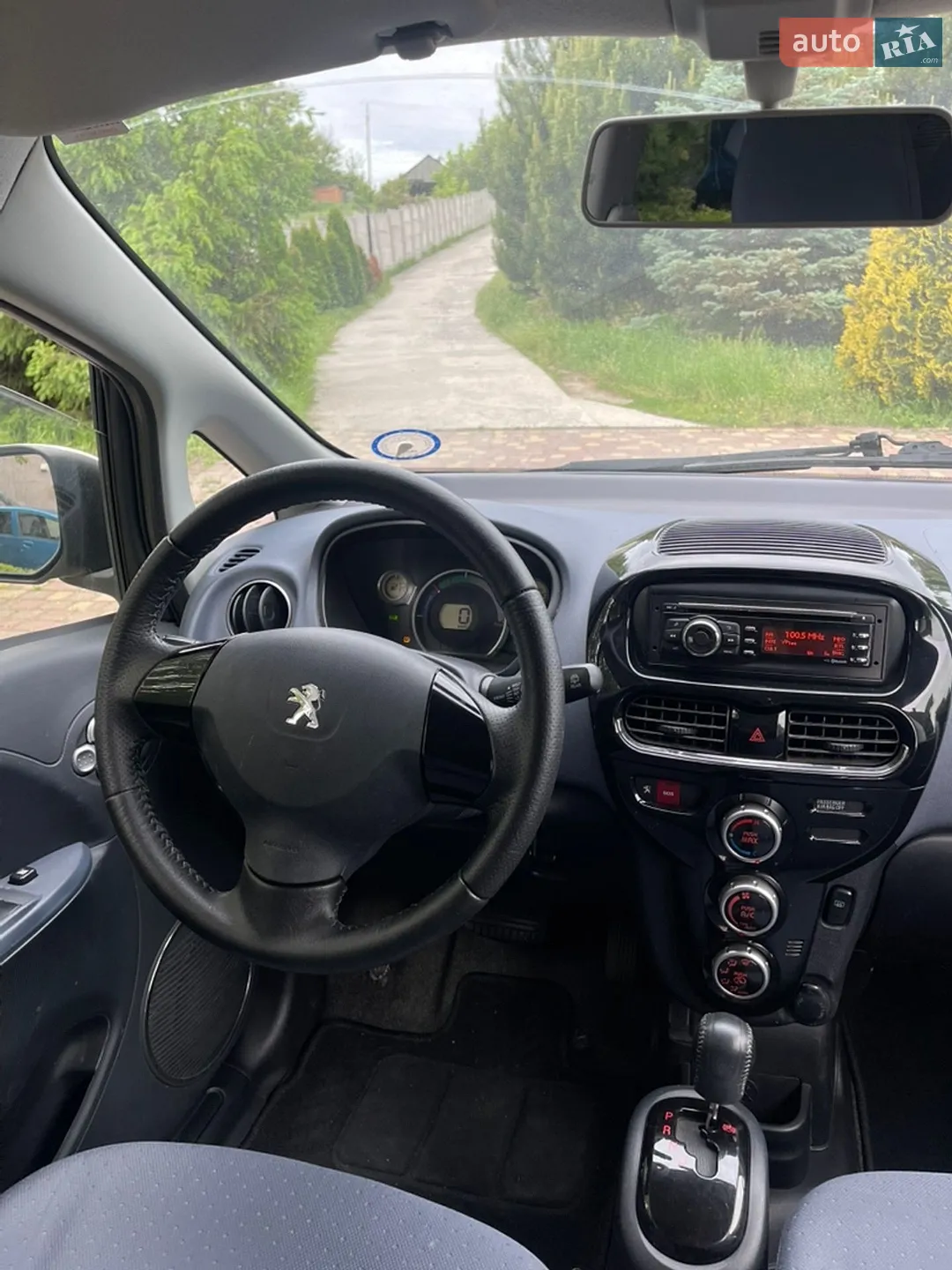 2015 Peugeot iOn - мініатюра 10